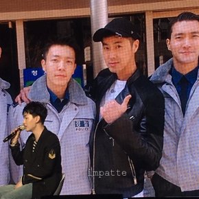 [VID+PIC+TRAD] 170723 Donghae raconte la fois où Yunho a rendu visite à Changmin lors de leur service militaire